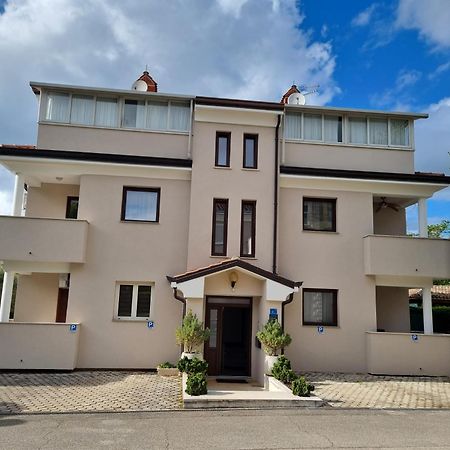 Apartments Krizine Umag Extérieur photo